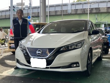 祝！　ニッサン　リーフ　！！